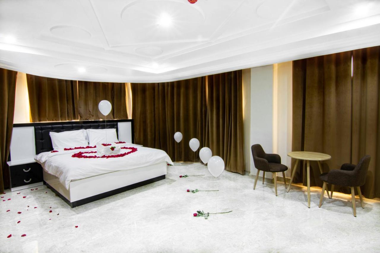 عبري كاسل هوتيل Extérieur photo