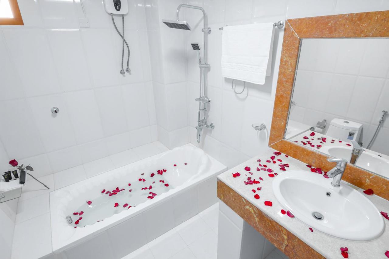 عبري كاسل هوتيل Extérieur photo