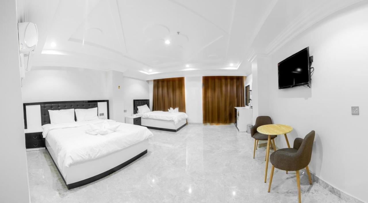عبري كاسل هوتيل Extérieur photo